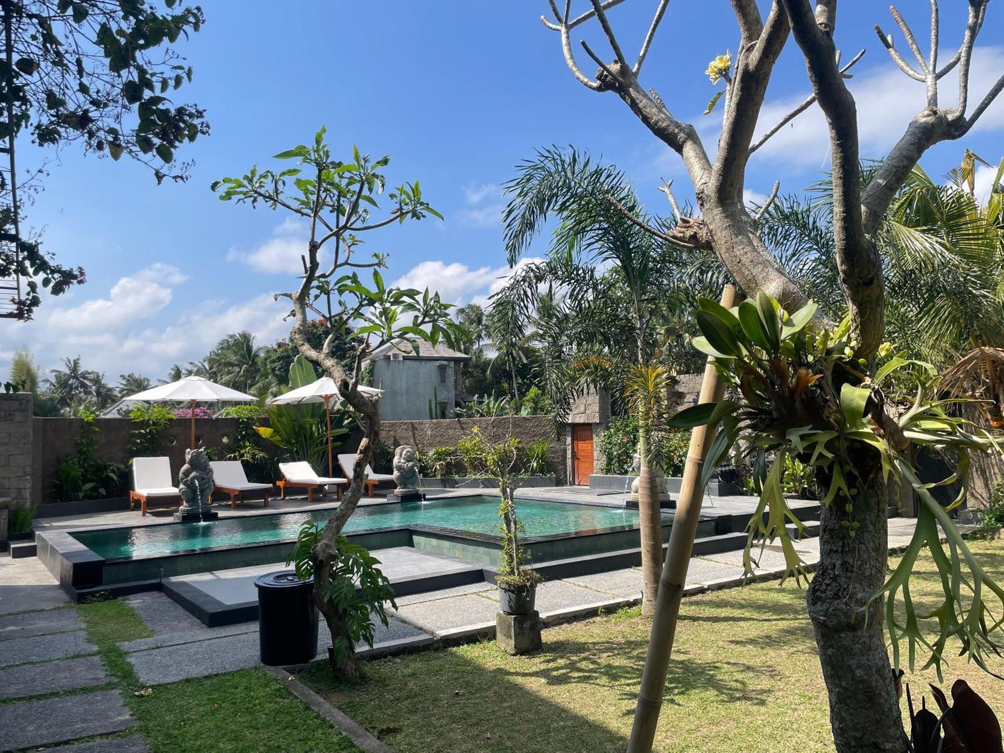Nivaluma Hotel Ubud  Ngoại thất bức ảnh