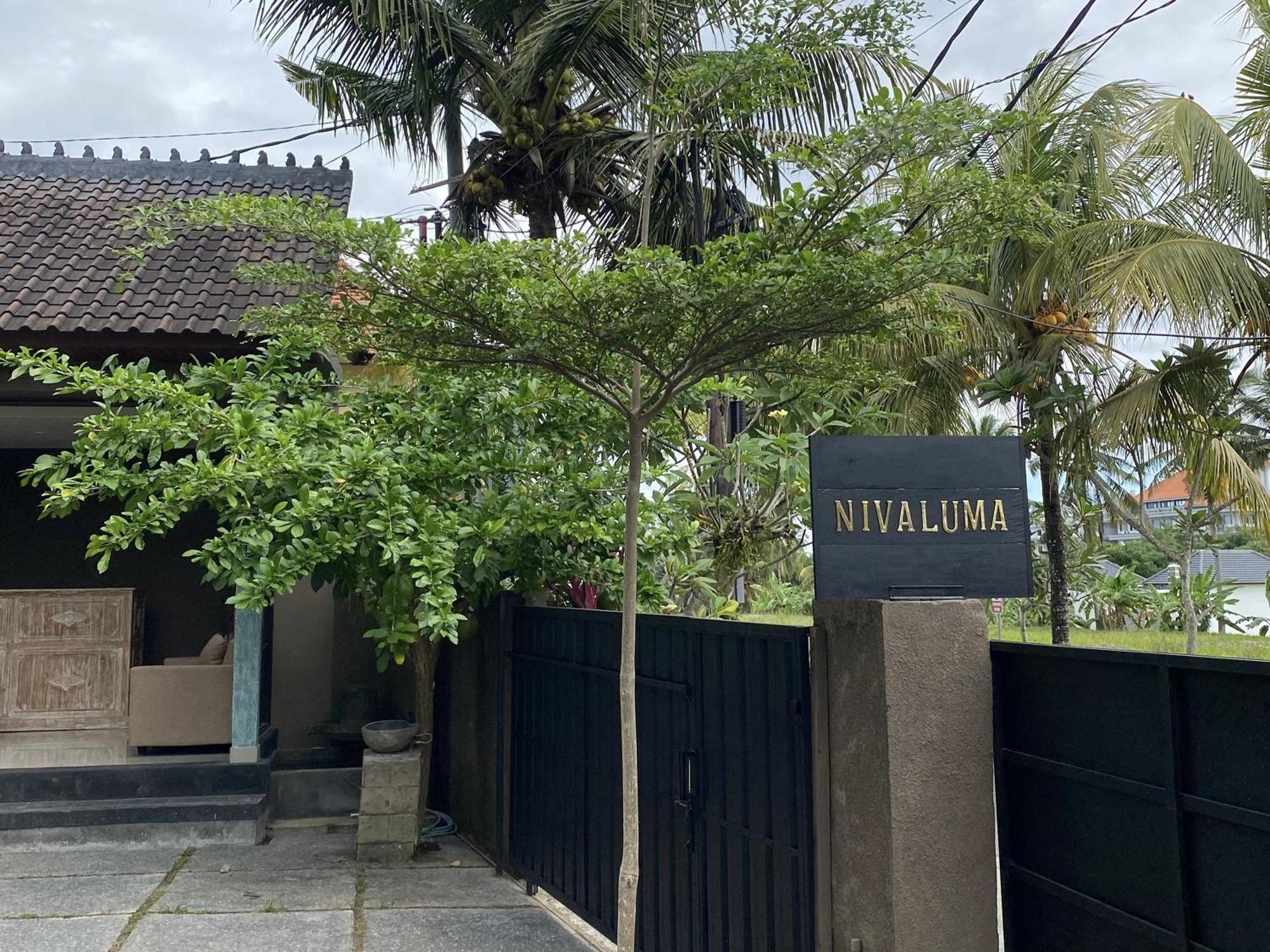 Nivaluma Hotel Ubud  Ngoại thất bức ảnh