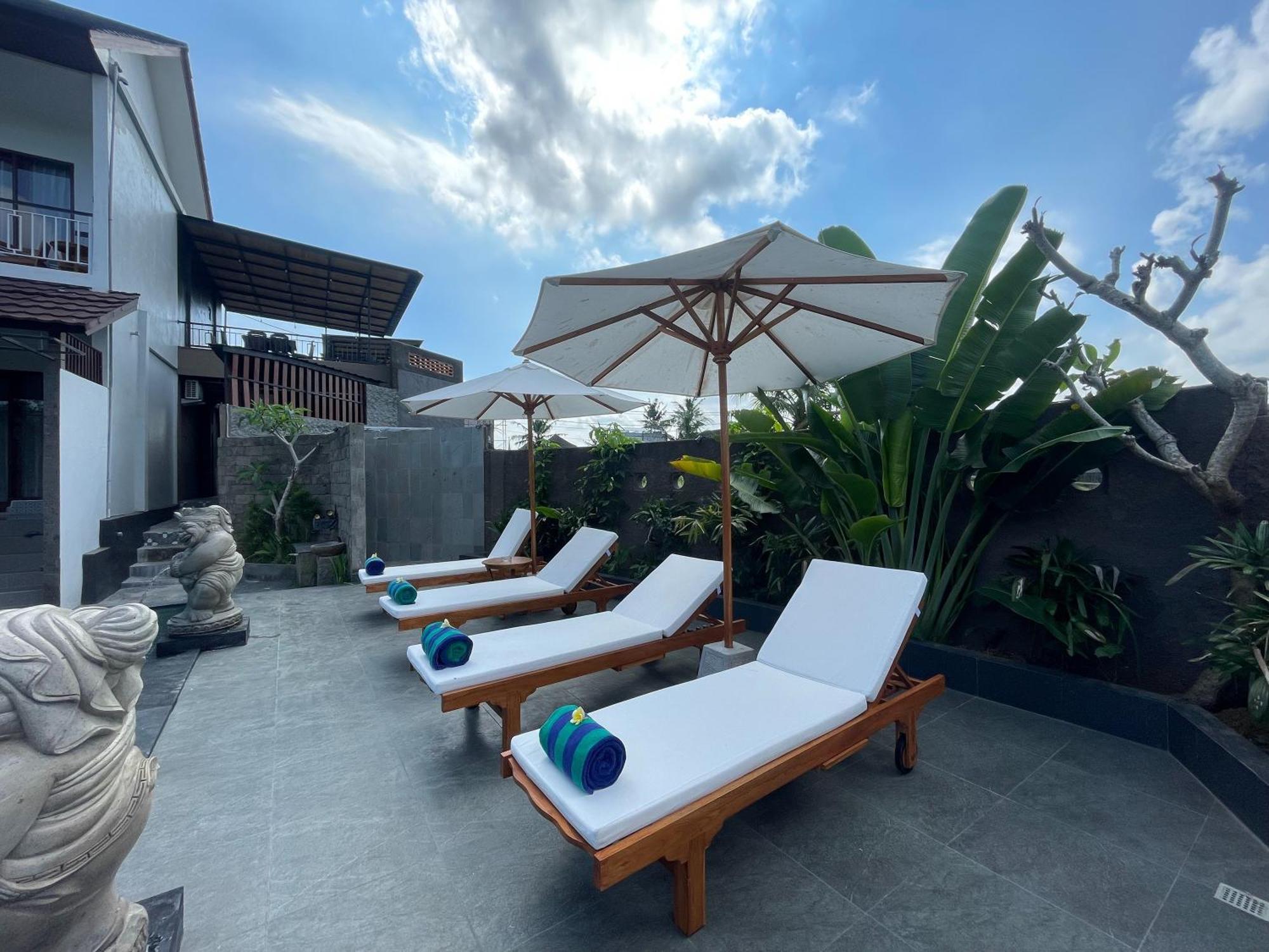Nivaluma Hotel Ubud  Ngoại thất bức ảnh